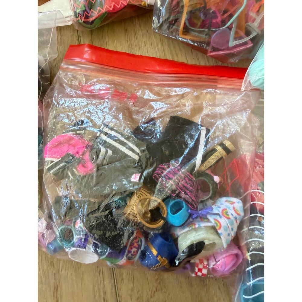 HUGE LOT of OMG LOL Dolls - 95 Dolls Babies Pets + Accessories - Picture 14 of 14